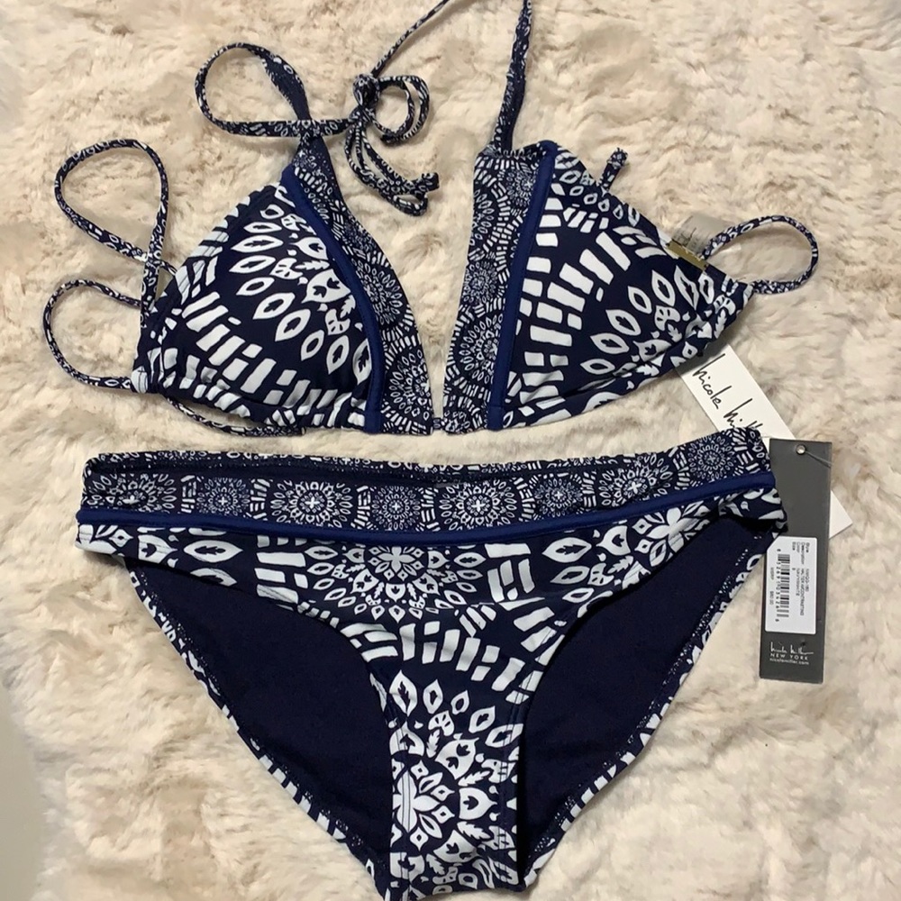 NWT Women’s 2-piece swimsuit.